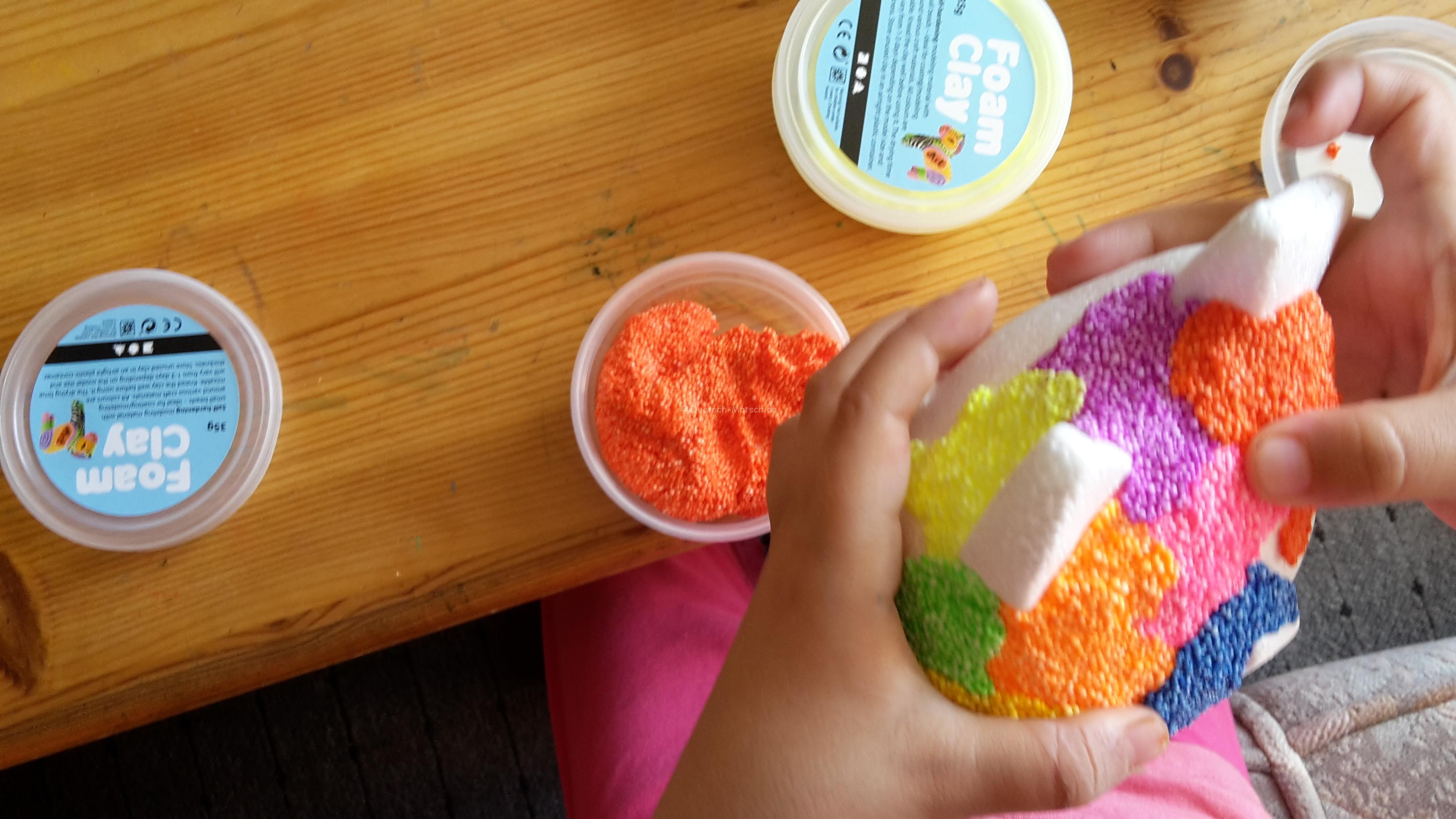 Basteln und modellieren mit Foam Clay