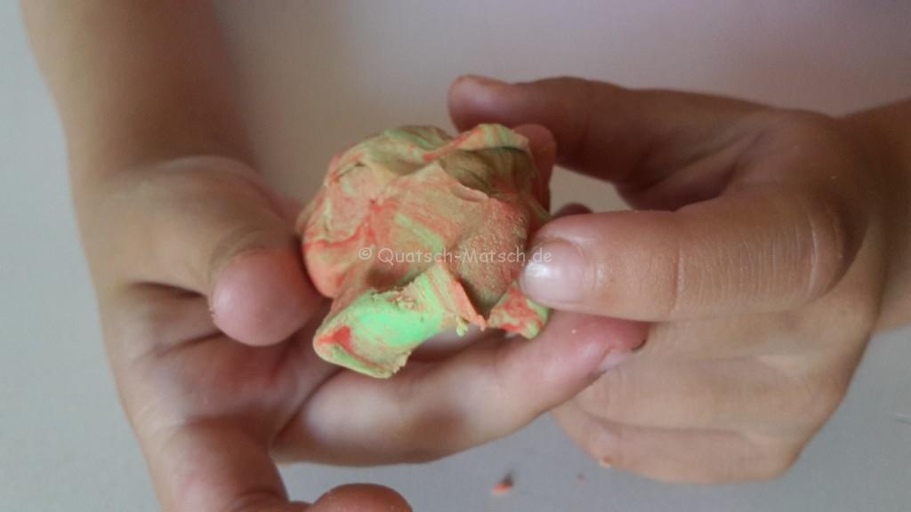 knete Play Doh farbenlehre