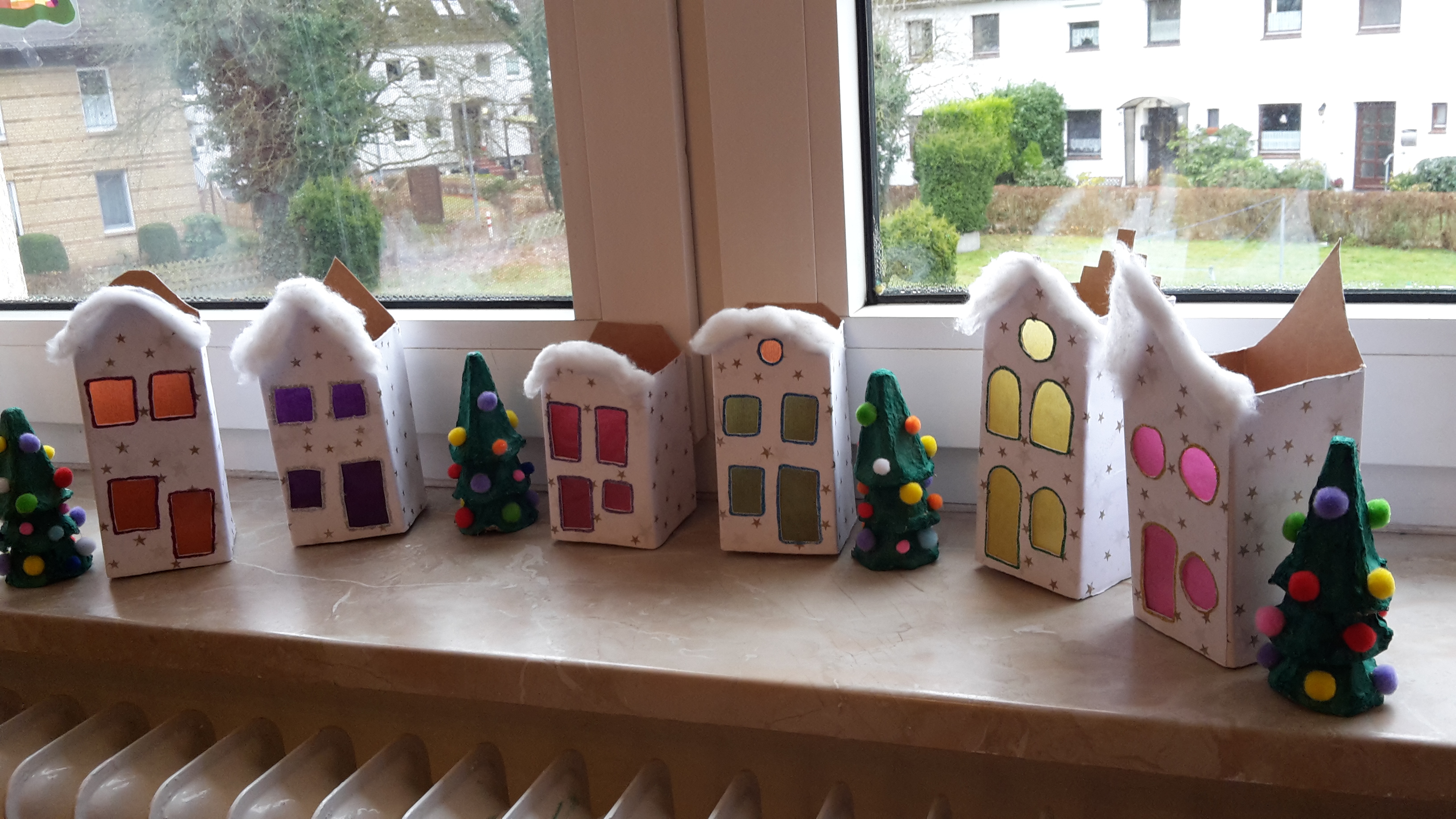 Wir basteln unsere Weihnachsstadt – Upcycling