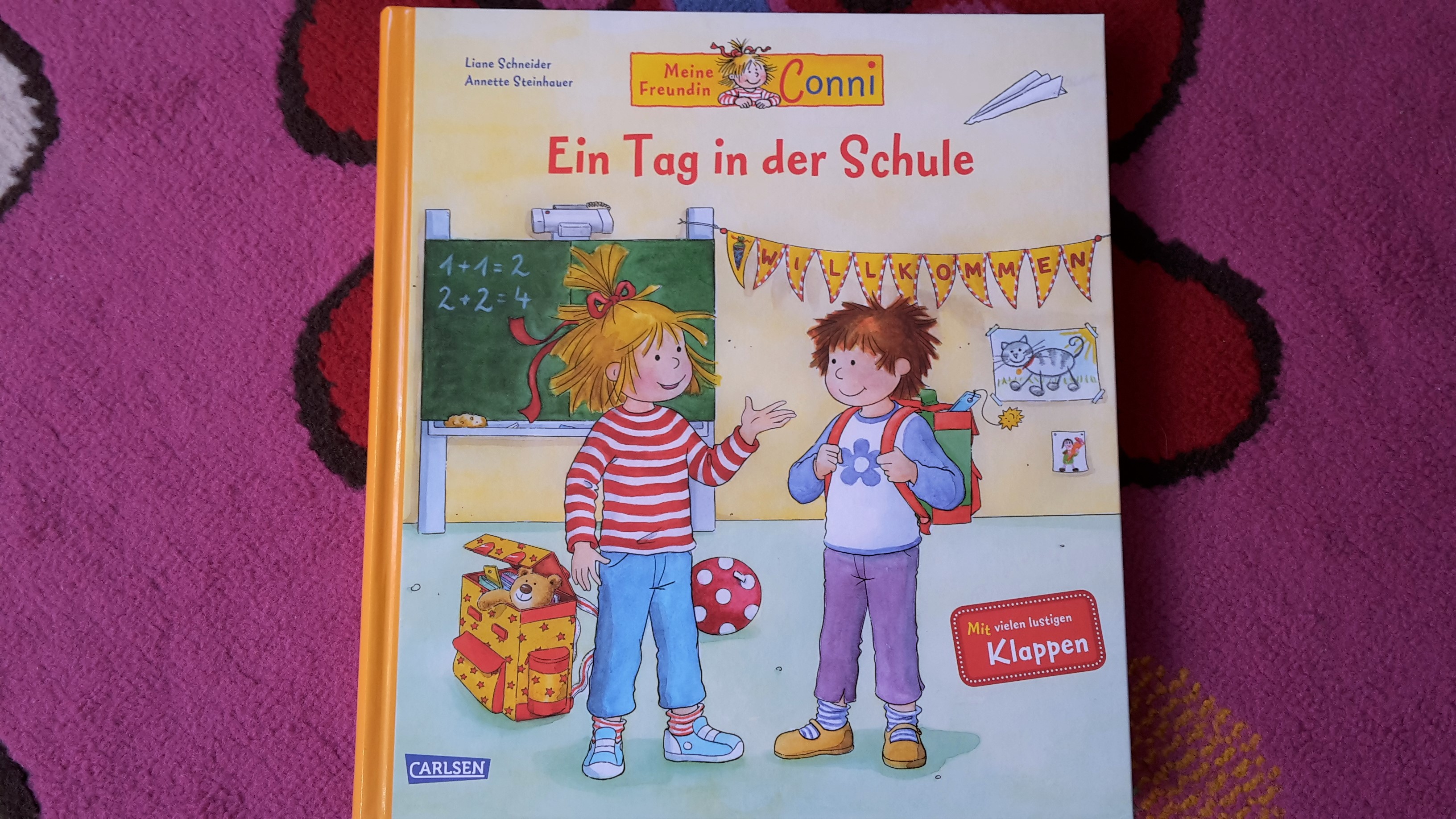 Mit Conni einen Tag in der Schule – Klappenbuch