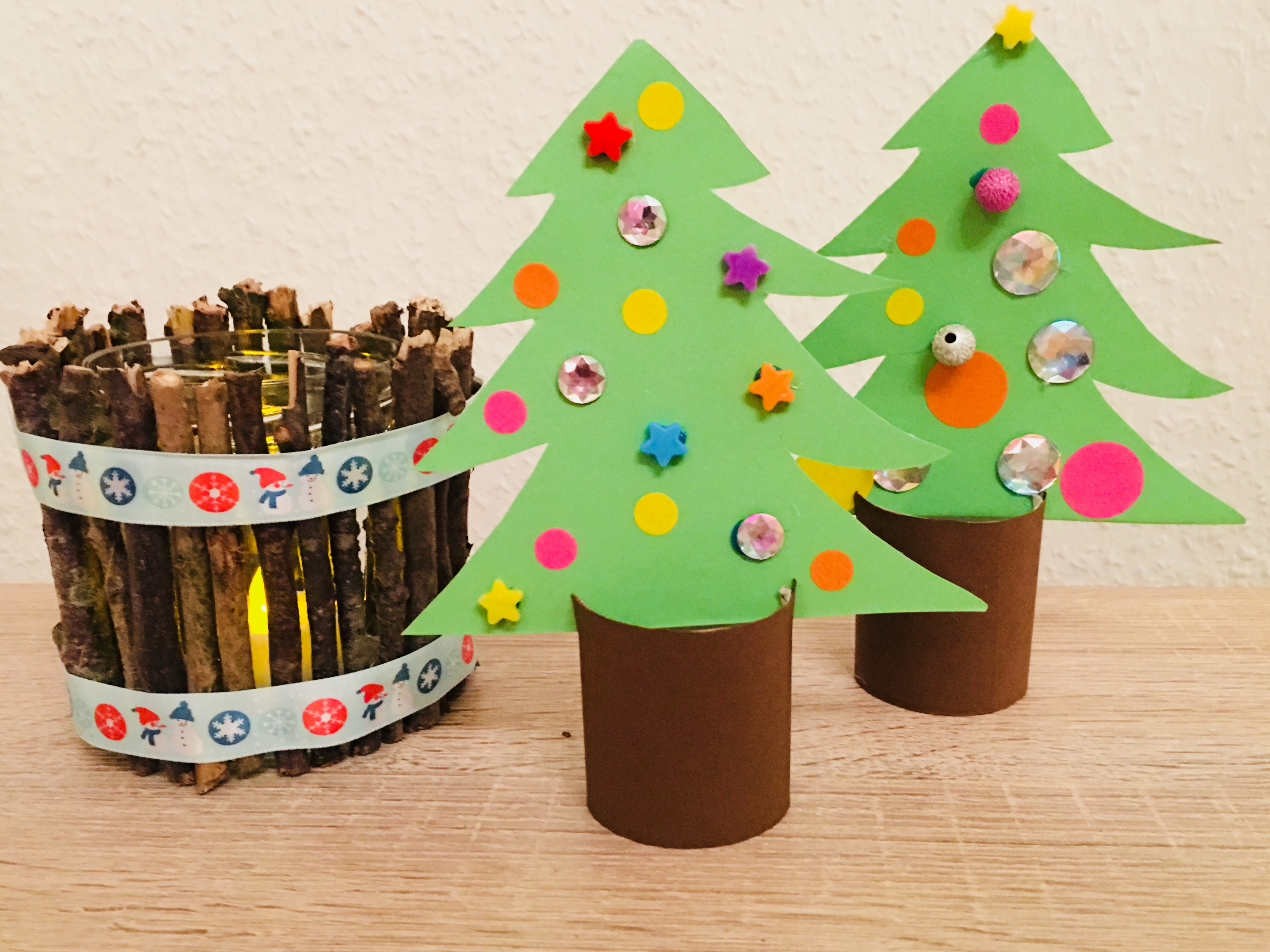 weihnachtsbaum basteln kinder toilettenpapierrollen weihnachten
