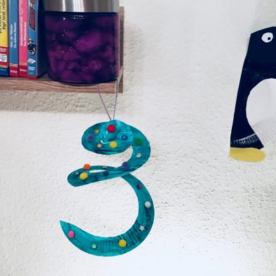 Weihnachtsbaumspirale aus Pappteller – Basteln mit Kinder