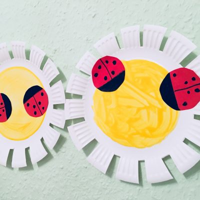 Blumen aus Pappteller für den Frühling – Basteln mit Kindern