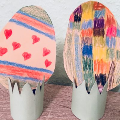 Osternest aus Toilettenpapierrollen – Basteln für Ostern