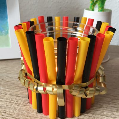 Windlicht aus Strohhalmen basteln – Upcycling