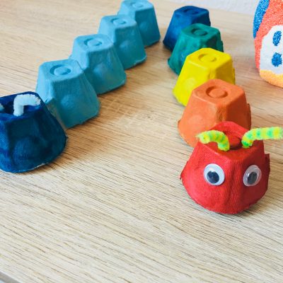 Raupen aus Eierkarton – Basteln mit Kindern