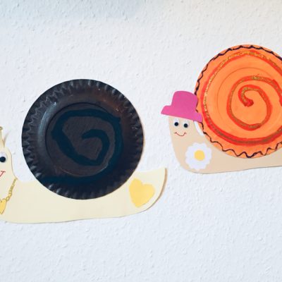 Bunte Schnecken aus Pappteller – Basteln im Frühling