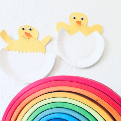 Osterküken aus Pappteller – M.J. bastelt für Ostern