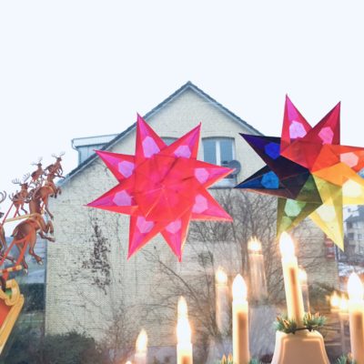 Weihnachtsstern aus Tranparentpapier – Basteln für Weihnachten