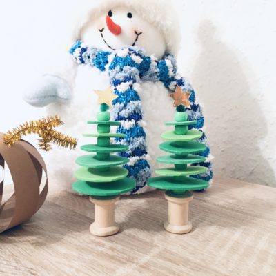 Weihnachtsbaum aus Moosgummi – Basteln mit Kindern